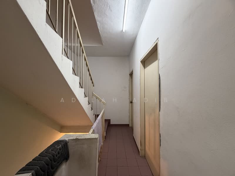 Rumah Teres 2.5 Tingkat untuk Dijual di Taman Sri Sinar (Segambut) - Adilah Adib - Corridor - PropertyGuru.com.my