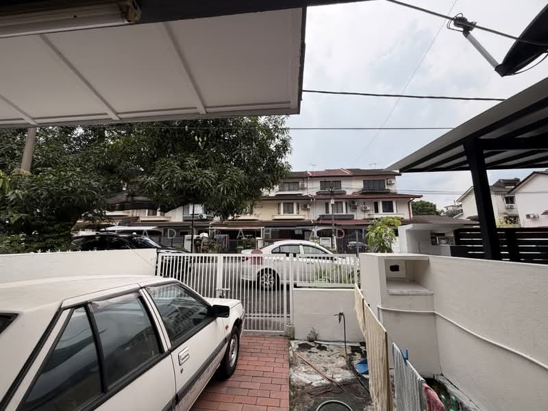 Rumah Teres 2.5 Tingkat untuk Dijual di Taman Sri Sinar (Segambut) - Adilah Adib - Exterior - PropertyGuru.com.my