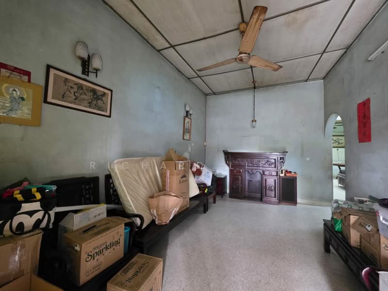1-storey Terraced House for Sale in Seksyen 17 (Petaling Jaya) - Richard Liew - Living Room - PropertyGuru.com.my