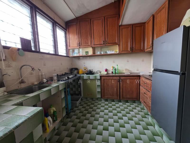 1-storey Terraced House for Sale in Seksyen 17 (Petaling Jaya) - Richard Liew - Kitchen - PropertyGuru.com.my