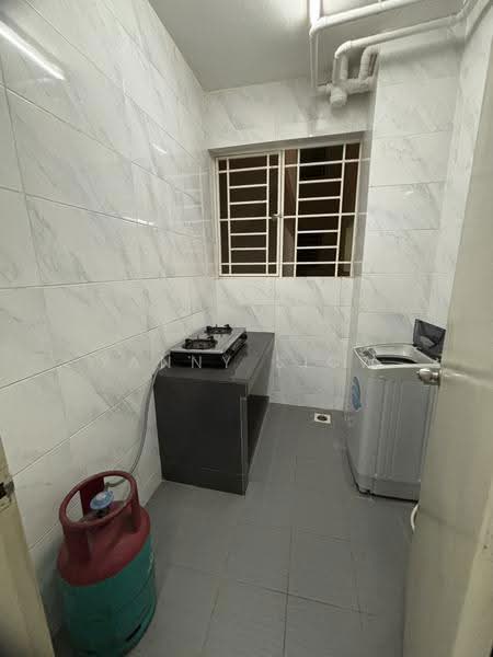 Condominium for Rent at Platinum Lake PV 16 - Yanny Siow - Kitchen - PropertyGuru.com.my