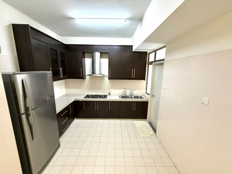 Townhouse for Sale in Kota Kemuning (Shah Alam) - Pauline Chong - Kitchen - PropertyGuru.com.my