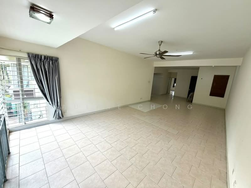 Townhouse for Sale in Kota Kemuning (Shah Alam) - Pauline Chong - Living Room - PropertyGuru.com.my