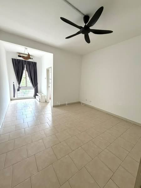 Townhouse for Sale in Kota Kemuning (Shah Alam) - Pauline Chong - Living Room - PropertyGuru.com.my