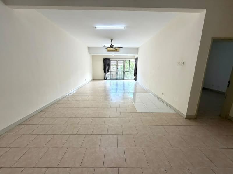 Townhouse for Sale in Kota Kemuning (Shah Alam) - Pauline Chong - Living Room - PropertyGuru.com.my