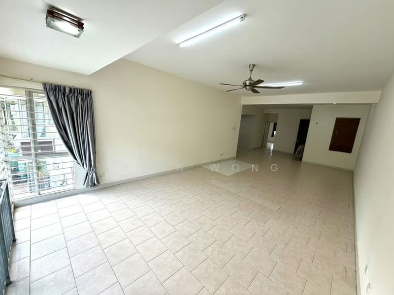 Townhouse for Sale in Kota Kemuning (Shah Alam) - Edwin Wong - Living Room - PropertyGuru.com.my
