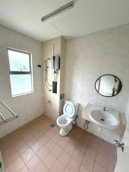 Townhouse for Sale in Kota Kemuning (Shah Alam) - Edwin Wong - Bathroom - PropertyGuru.com.my