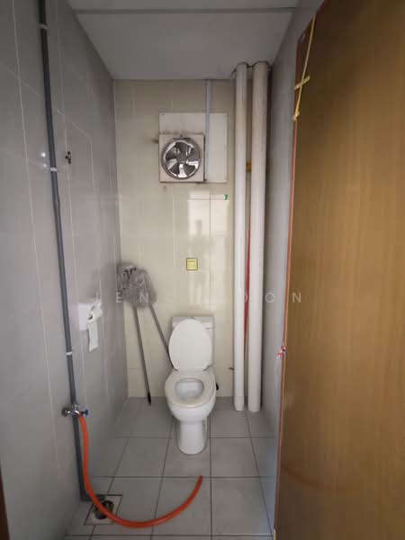 Kedai / Pejabat untuk Disewa di Kuchai Lama (Kuala Lumpur) - Jeno Poon - Bathroom - PropertyGuru.com.my