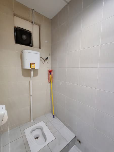Kedai / Pejabat untuk Disewa di Kuchai Lama (Kuala Lumpur) - Jeno Poon - Bathroom - PropertyGuru.com.my