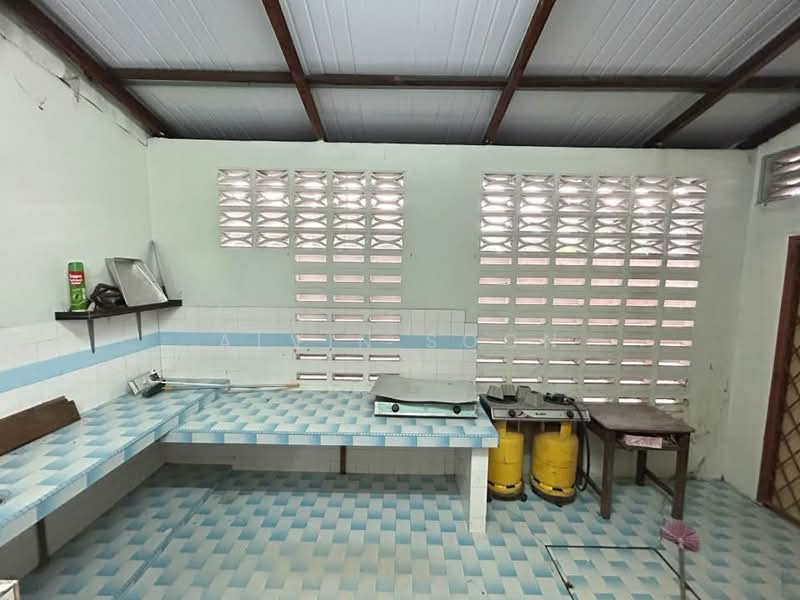 Semi-Detached House for Sale in Taman Lim (Ipoh) - Alvin Soon - Kitchen - PropertyGuru.com.my