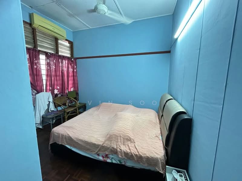Semi-Detached House for Sale in Taman Lim (Ipoh) - Alvin Soon - Bedroom - PropertyGuru.com.my
