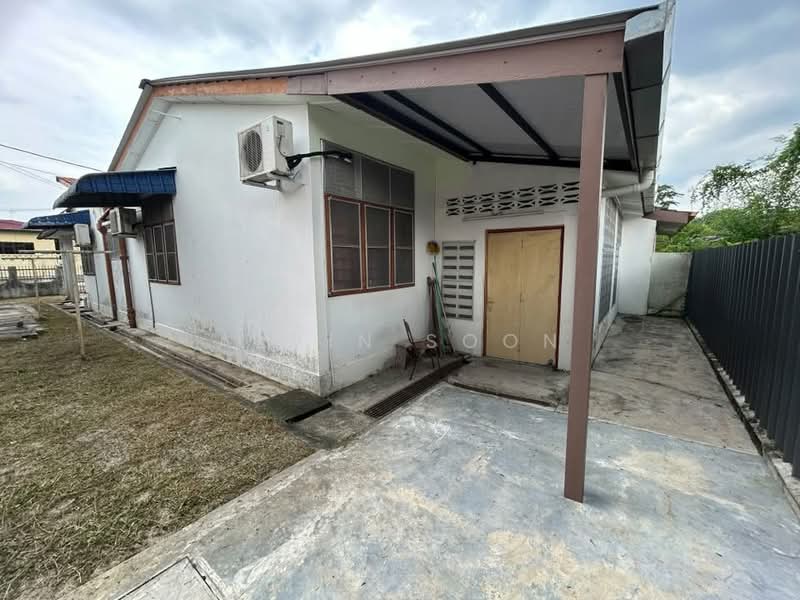 Semi-Detached House for Sale in Taman Lim (Ipoh) - Alvin Soon - Exterior - PropertyGuru.com.my