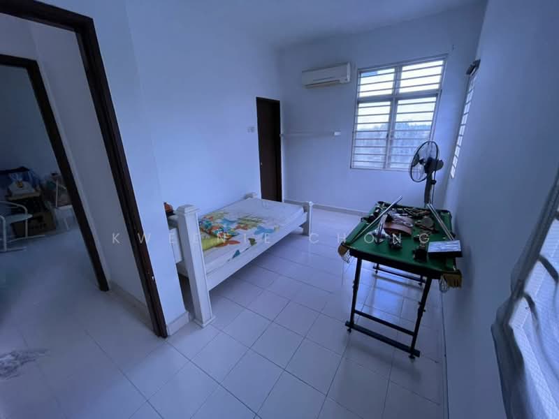 Rumah Teres 3 Tingkat untuk Dijual di Pekan Batu 9 (Cheras) - Kweenie Chong - Bedroom - PropertyGuru.com.my