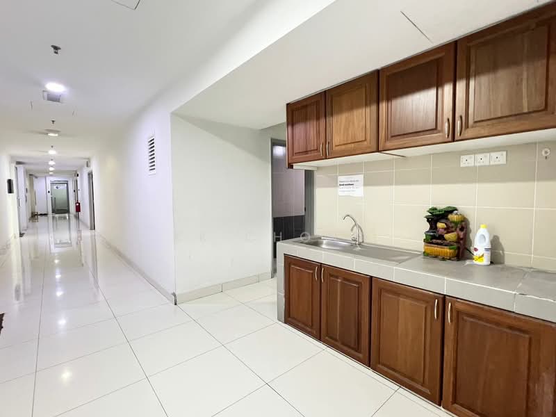 Office for Rent in Bandar Sri Damansara (Selangor) - KK Chong - Corridor - PropertyGuru.com.my