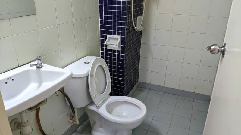 2-storey Terraced House for Sale in Taman Puchong Perdana (Puchong) - Amy . - Bathroom - PropertyGuru.com.my