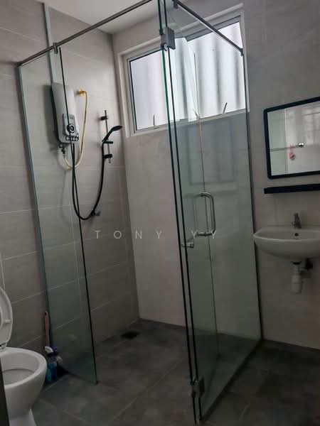 Rumah Berkembar untuk Disewa di Mahkota Cheras (Cheras) - Tony YY - Bathroom - PropertyGuru.com.my