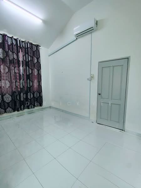 Rumah Berkembar untuk Dijual di Taman Desa Idaman (Durian Tunggal) - Derrick Yee - Interior - PropertyGuru.com.my