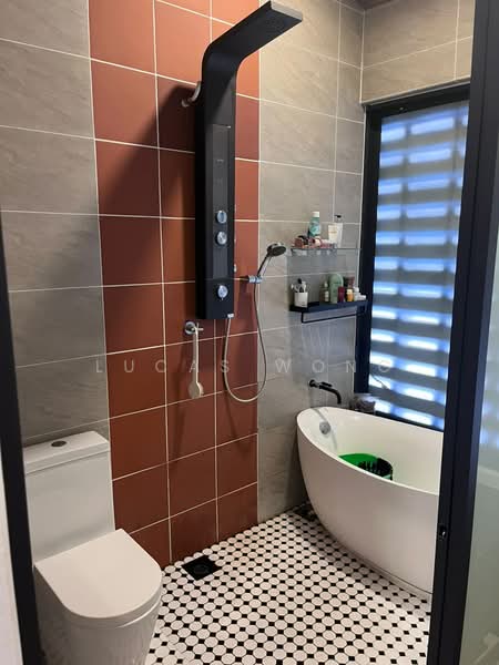 Rumah Teres 2 Tingkat untuk Dijual di Taman Desa Jaya (Kepong) - Lucas Wong - Bathroom - PropertyGuru.com.my