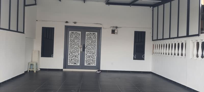 2-storey Terraced House for Sale in Seri Kembangan (Selangor) - Philip Wong - Entrance - PropertyGuru.com.my