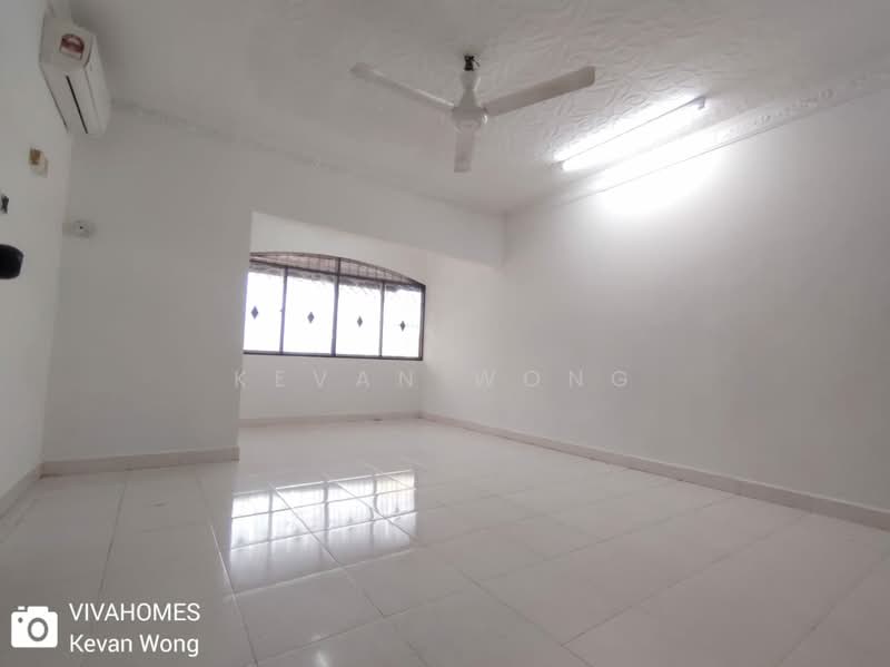 Rumah Teres 2-Tingkat untuk Dijual di Taman Sri Gombak (Gombak) - Kevan Wong - Living Room - PropertyGuru.com.my