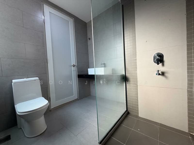 Kondominium untuk Dijual di Paragon 3 - Soon Jie Chua - Bathroom - PropertyGuru.com.my