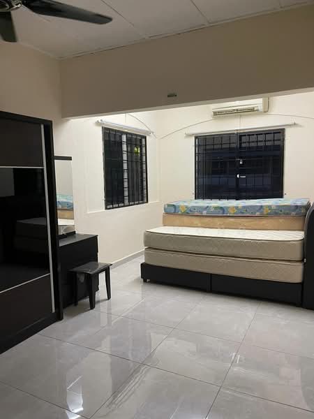 Rumah Teres 2-Tingkat untuk Dijual di Taman Sri Gombak (Gombak) - Kevan Wong - Bedroom - PropertyGuru.com.my