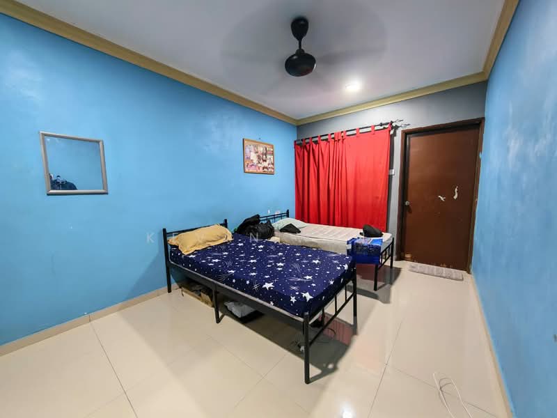 2-storey Terraced House for Sale in Taman Sri Gombak (Gombak) - Kevan Wong - Bedroom - PropertyGuru.com.my