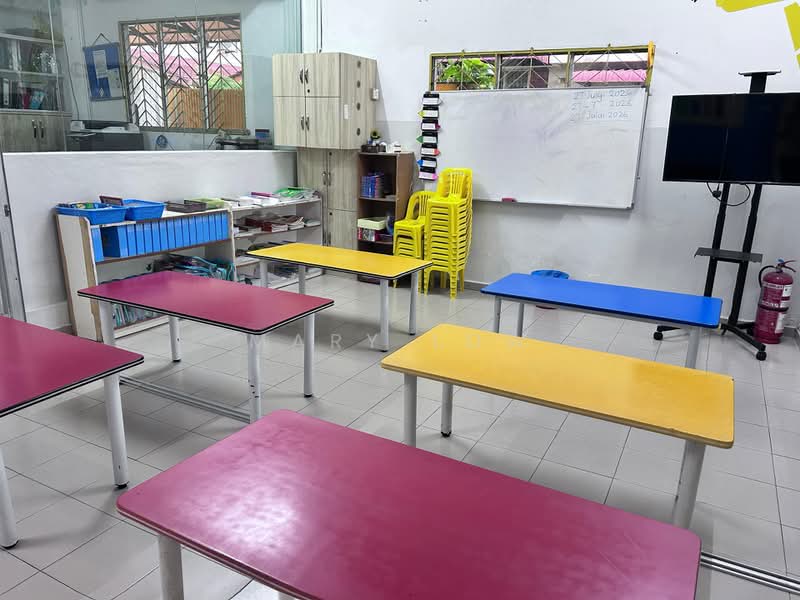 Rumah Berkembar untuk Dijual di Klebang (Melaka) - Mary Low - Study - PropertyGuru.com.my