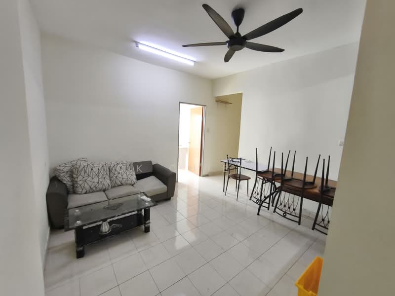 Kondominium untuk Disewa di Suriamas - CK Chieng - Living Room - PropertyGuru.com.my