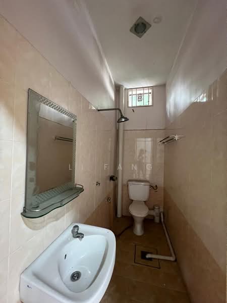 Rumah Bandar untuk Dijual di Ayer Itam (Penang) - Li Fang - Bathroom - PropertyGuru.com.my