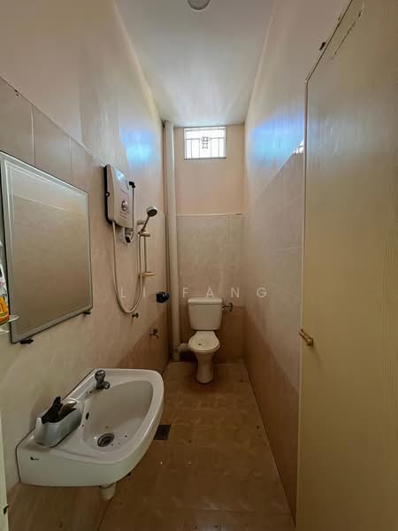 Rumah Bandar untuk Dijual di Ayer Itam (Penang) - Li Fang - Bathroom - PropertyGuru.com.my