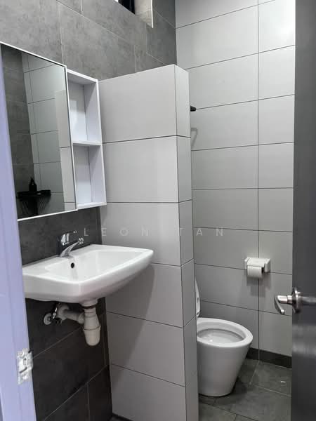Servis Apartment untuk Disewa di The Podium - Leon Tan - Bathroom - PropertyGuru.com.my