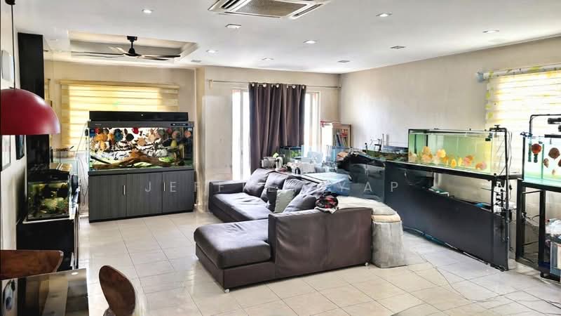 Pangsapuri untuk Dijual di Prima Tiara 1 - Jeffrey Yap - Living Room - PropertyGuru.com.my
