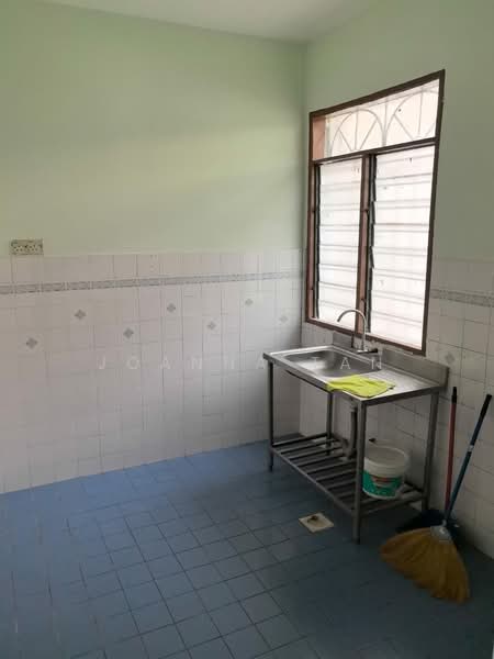 2-storey Terraced House for Sale in Usj 1 (Subang Jaya) - Joanna Tan - Kitchen - PropertyGuru.com.my