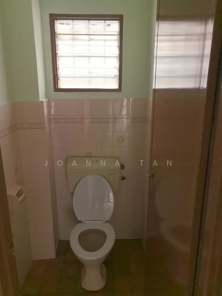 2-storey Terraced House for Sale in Usj 1 (Subang Jaya) - Joanna Tan - Bathroom - PropertyGuru.com.my