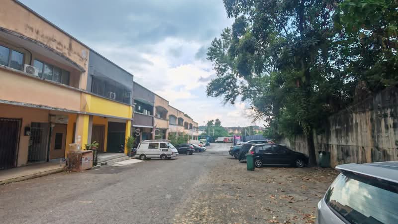 Kedai / Pejabat untuk Dijual di Seri Kembangan (Selangor) - SC Chen - Exterior - PropertyGuru.com.my