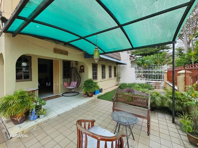 Rumah Berkembar untuk Dijual di Seksyen 19 (Petaling Jaya) - Amirul Nasyriq - Exterior - PropertyGuru.com.my