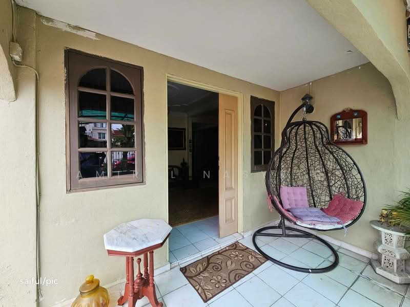 Rumah Berkembar untuk Dijual di Seksyen 19 (Petaling Jaya) - Amirul Nasyriq - Exterior - PropertyGuru.com.my