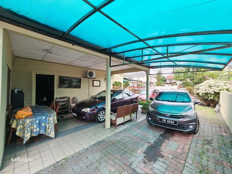 Rumah Berkembar untuk Dijual di Seksyen 19 (Petaling Jaya) - Amirul Nasyriq - Exterior - PropertyGuru.com.my