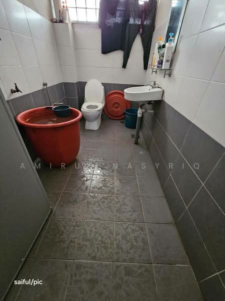 Rumah Berkembar untuk Dijual di Seksyen 19 (Petaling Jaya) - Amirul Nasyriq - Bathroom - PropertyGuru.com.my
