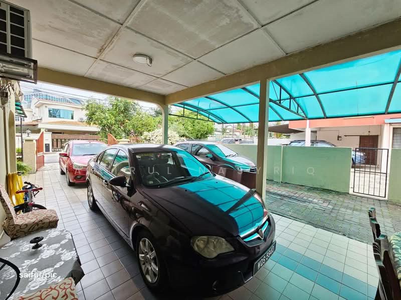 Rumah Berkembar untuk Dijual di Seksyen 19 (Petaling Jaya) - Amirul Nasyriq - Exterior - PropertyGuru.com.my