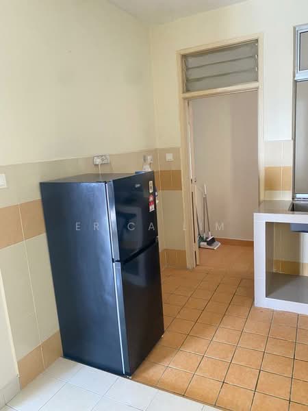 Pangsapuri untuk Disewa di Seri Molek Perdana - Erica Lim - Kitchen - PropertyGuru.com.my