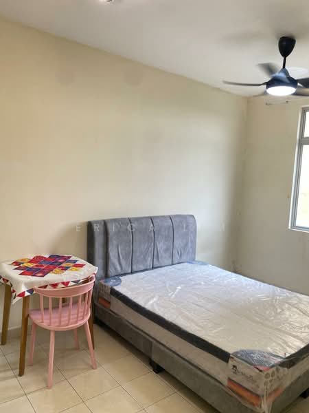 Pangsapuri untuk Disewa di Seri Molek Perdana - Erica Lim - Bedroom - PropertyGuru.com.my