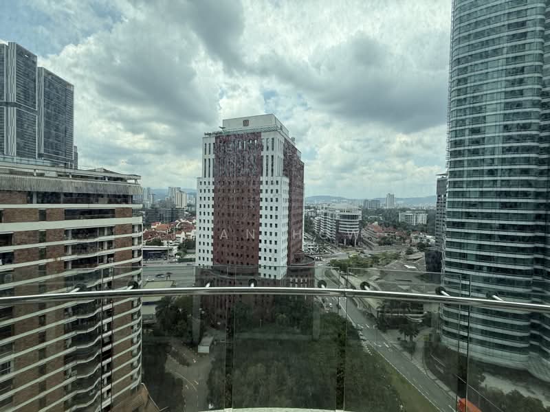 Kediaman Servis untuk Dijual di The Oval - Ivan How - PropertyGuru.com.my