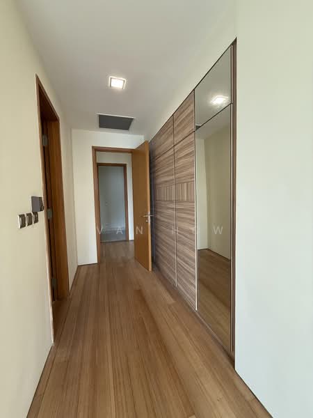 Kediaman Servis untuk Dijual di The Oval - Ivan How - PropertyGuru.com.my