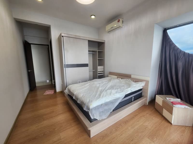 Kondominium untuk Disewa di Bay Laurel @ Country Garden Danga Bay - Elroy Chan - Bedroom - PropertyGuru.com.my
