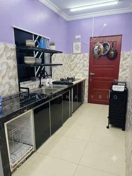 Rumah Teres 2 Tingkat untuk Dijual di Batu Caves (Selangor) - Amirul Nasyriq - Kitchen - PropertyGuru.com.my