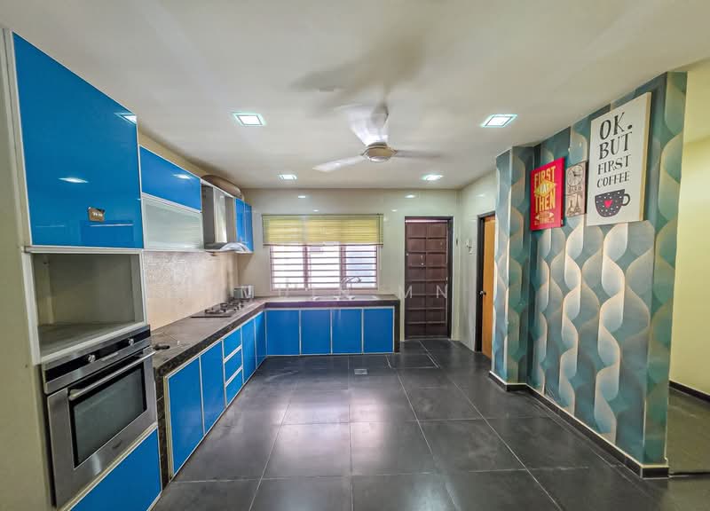 3-storey Terraced House for Sale in Subang Bestari (Shah Alam) - Muin Mn - Kitchen - PropertyGuru.com.my