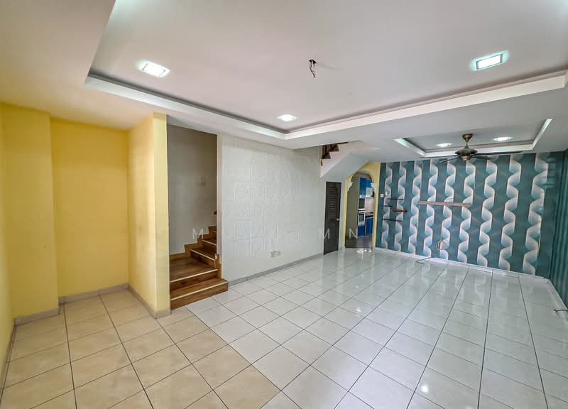 3-storey Terraced House for Sale in Subang Bestari (Shah Alam) - Muin Mn - Living Room - PropertyGuru.com.my
