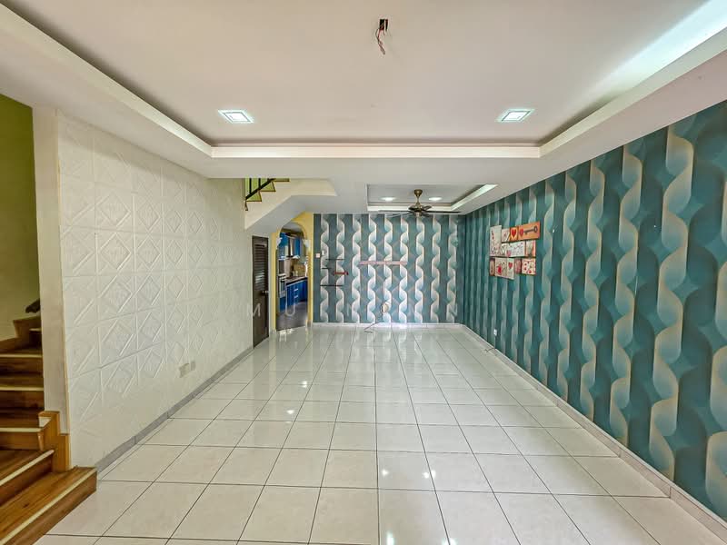 3-storey Terraced House for Sale in Subang Bestari (Shah Alam) - Muin Mn - Living Room - PropertyGuru.com.my